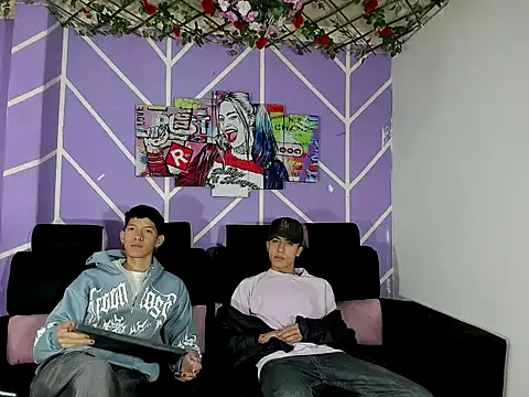 Snapshot of heyy_noah11 chatting on February 2026 01:09:02 PM heyy noah11 online show from February 2026 01:09:02 PM