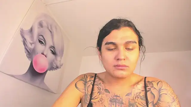 BiancaValentinna online show from November 2025 06:52:01 PM