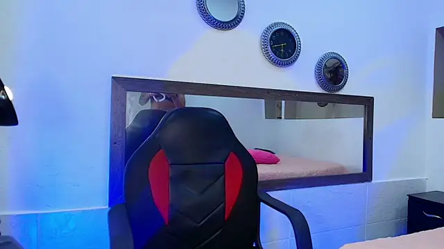 Snapshot of BarbieHeat chatting on October 2025 05:21:02 AM BarbieHeat online show from October 2025 05:21:02 AM