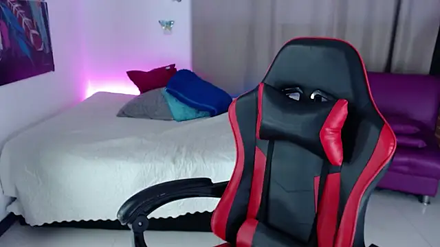 skarlett222 online show from November 2025 12:44:01 AM