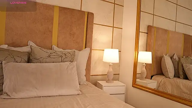 lyrabellini online show from March 2026 11:38:01 AM