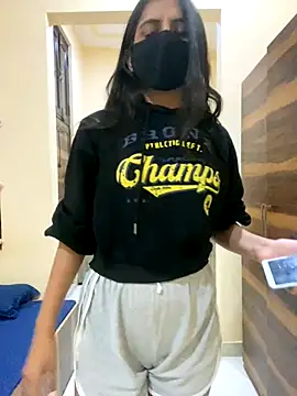 deepikaa aroraa online show from November 2025 01:32:02 PM