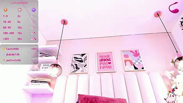 Snapshot of Isabella__gonzalez_ chatting on November 2025 09:42:01 AM Isabella gonzalez online show from November 2025 09:42:01 AM