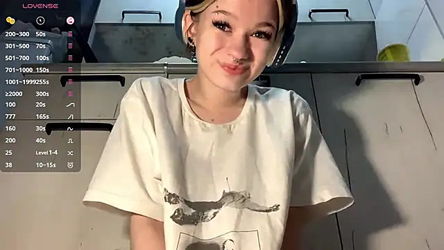 LorRebak online show from October 2025 12:13:02 PM