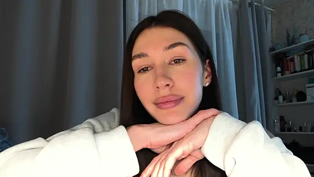 Zarinissa online show from February 2026 06:25:01 PM