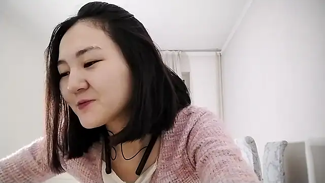 Lyndasilk online show from November 2025 03:12:01 PM