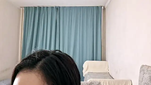 Lyndasilk online show from April 2026 02:17:02 PM