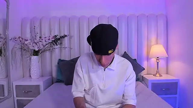 Snapshot of GaelCarter chatting on October 2025 04:07:02 AM GaelCarter online show from October 2025 04:07:02 AM