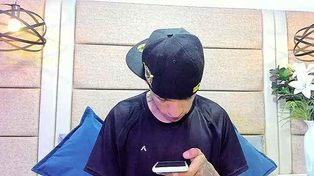 Snapshot of GaelCarter chatting on November 2025 12:53:01 AM GaelCarter online show from November 2025 12:53:01 AM