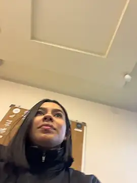 AlyssaRay online show from February 2026 01:01:02 PM