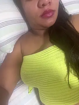 Snapshot of samaraoliveira25 chatting on May 2026 10:58:01 PM samaraoliveira25 online show from May 2026 10:58:01 PM