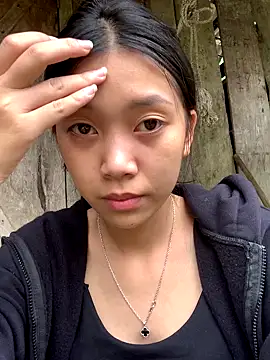 linh-lan1 online show from October 2025 12:33:01 AM