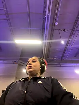 atennea diiossa online show from November 2025 02:23:02 AM