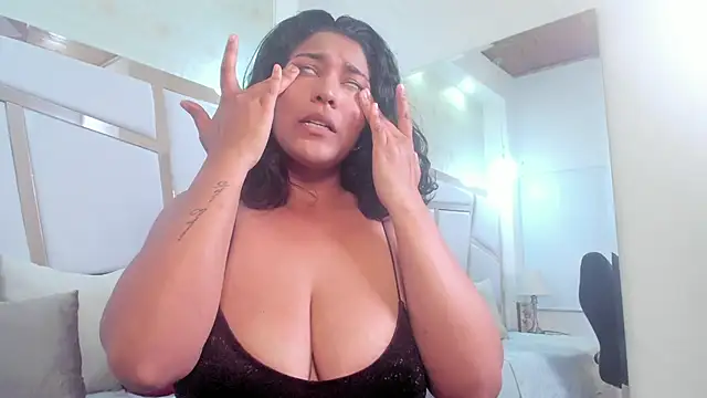 denisse khan online show from February 2026 08:34:01 PM