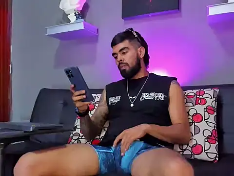 black kameron  online show from November 2025 09:36:01 PM