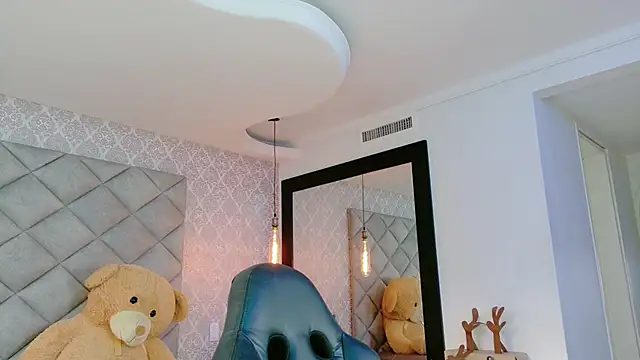 CARO ADAMS1 online show from January 2026 12:09:02 PM