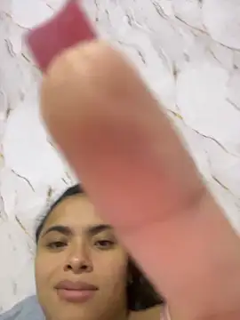 safadinhaquenteW online show from October 2025 04:04:02 AM