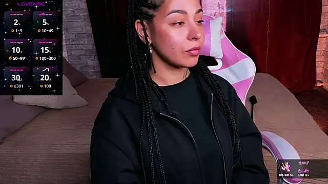 Aisha Goldstein online show from April 2026 08:37:02 AM