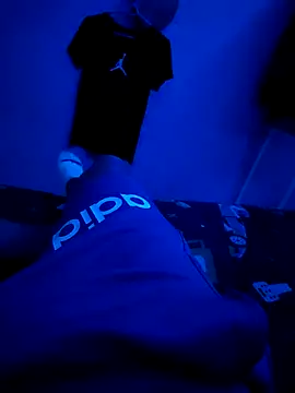 Snapshot of B4ldo25 chatting on November 2025 01:04:02 AM B4ldo25 online show from November 2025 01:04:02 AM