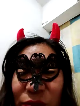 mimilobis online show from October 2025 06:03:01 AM