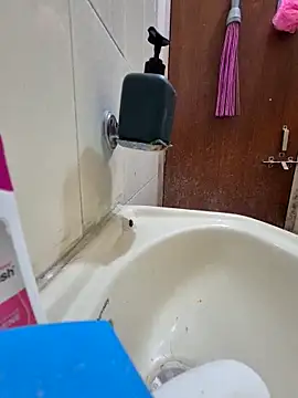 crawlerdrill online show from December 2025 02:38:01 AM