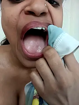 Snapshot of Zoya-Baby1 chatting on November 2025 06:33:02 AM Zoya-Baby1 online show from November 2025 06:33:02 AM