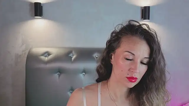 Jasmin Bridget online show from December 2025 01:02:01 AM