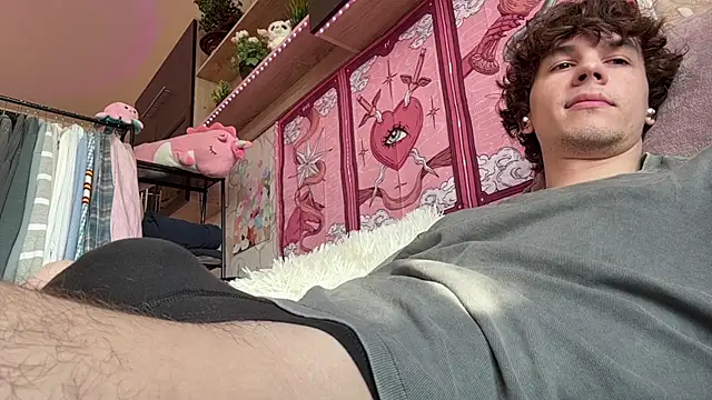 Jeremy1Scott online show from April 2026 04:57:01 AM