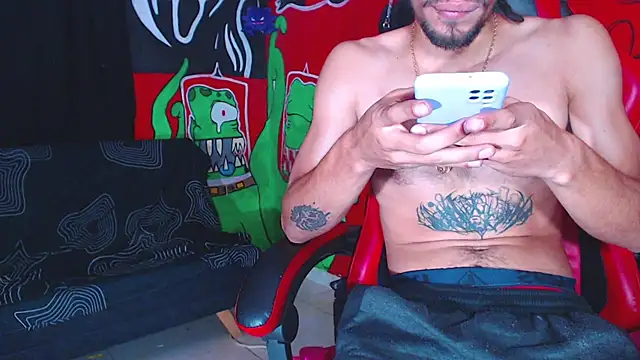 Snapshot of Monsterdominationx chatting on October 2025 12:23:01 PM Monsterdominationx online show from October 2025 12:23:01 PM