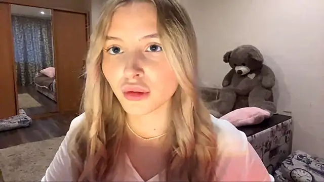 VictoriaMystery online show from October 2025 02:13:01 PM