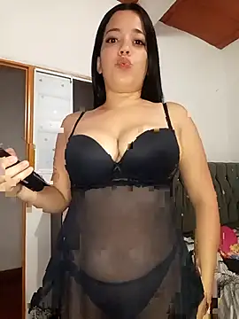 Snapshot of Katy1244 chatting on October 2025 05:40:01 AM Katy1244 online show from October 2025 05:40:01 AM