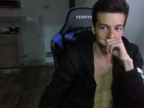 Snapshot of calkestis12 chatting on December 2025 05:13:01 AM calkestis12 online show from December 2025 05:13:01 AM