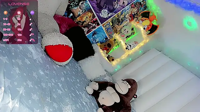 Estefany Leeon online show from November 2025 03:56:02 PM