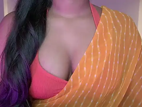 Rashiii  online show from November 2025 03:45:02 PM