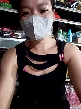 Snapshot of nat-tri chatting on October 2025 11:38:01 AM nat-tri online show from October 2025 11:38:01 AM