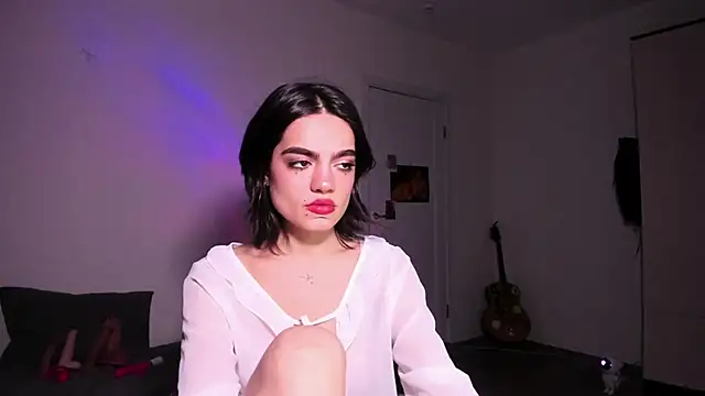 nightfloatt online show from December 2025 01:06:01 PM