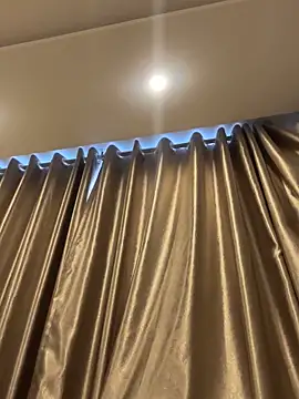 Suzie X online show from December 2025 02:07:02 AM