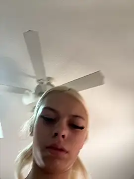 Snapshot of itspinkkk chatting on October 2025 04:40:01 PM itspinkkk online show from October 2025 04:40:01 PM