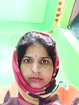 Karishma cute online show from November 2025 01:47:01 AM