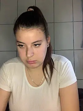 MiraCastellon online show from November 2025 11:56:02 AM