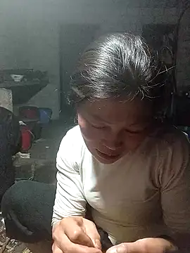 siusiu-00 online show from October 2025 01:07:02 PM