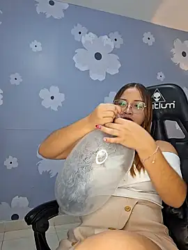 merida 06 online show from December 2025 08:37:02 PM