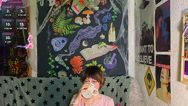 Snapshot of ReincarnatedAngel chatting on November 2025 08:30:01 PM ReincarnatedAngel online show from November 2025 08:30:01 PM