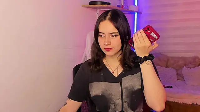 Snapshot of Emily_Lindey chatting on October 2025 03:28:02 AM Emily Lindey online show from October 2025 03:28:02 AM