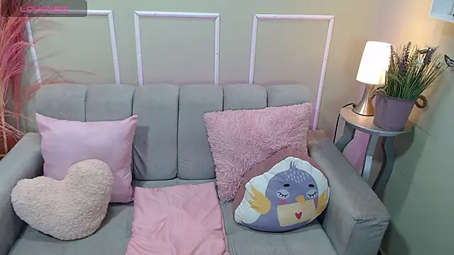 ZharaGag on u online show from October 2025 12:17:02 PM