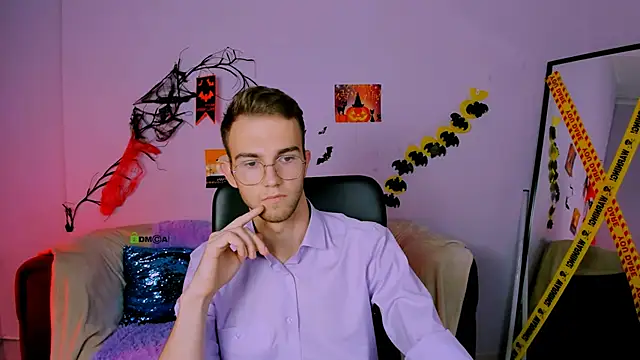 Snapshot of astren_villo chatting on November 2025 01:13:01 PM astren villo online show from November 2025 01:13:01 PM