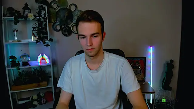 astren villo online show from April 2026 07:11:02 PM