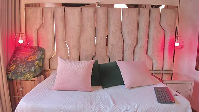 Black barbie25 online show from October 2025 07:59:01 PM