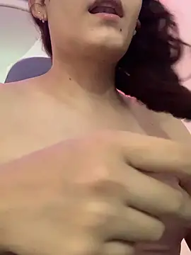 La-Gatiita-trans online show from February 2026 04:23:02 PM