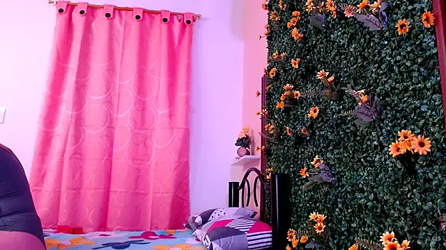 Snapshot of newstarlunas18 chatting on October 2025 01:34:01 PM newstarlunas18 online show from October 2025 01:34:01 PM